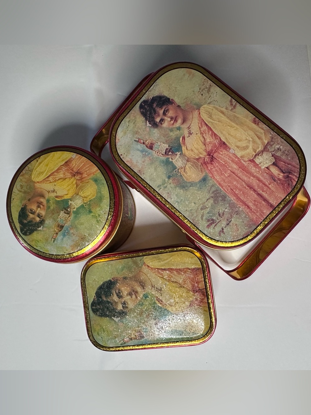 Anheuser-Busch Gold-Lidded Decorative Tin